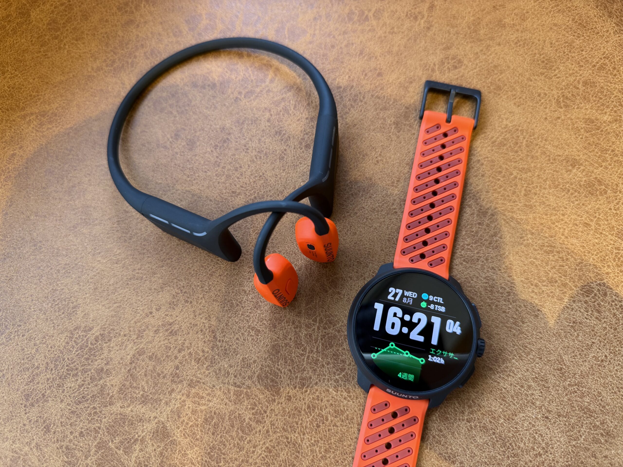 SUUNTO、次世代GPSウォッチ「RACE 2」と骨伝導ヘッドホン「WING 2」を